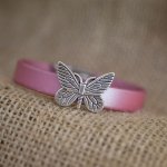 Bracciale in pelle per bambina con ciondolo a forma di farfalla