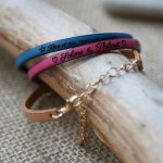 Bracciale da donna in pelle da personalizzare con incisione e catena d'oro