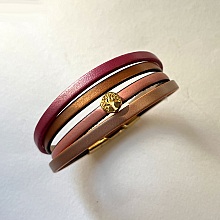 Bracelet manchette femme aux 4 cuirs roses nacrés au fermoir doré à extension