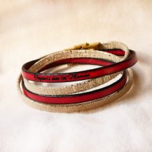 Bracciale doppio in pelle dorata da donna da personalizzare con un'incisione