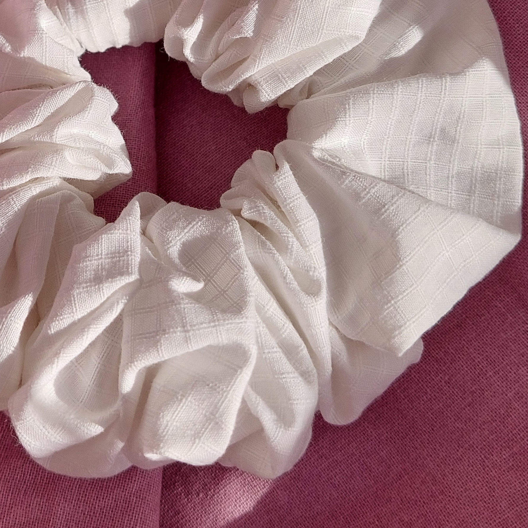 Chouchou blanc &agrave; minis carreaux -Nuage