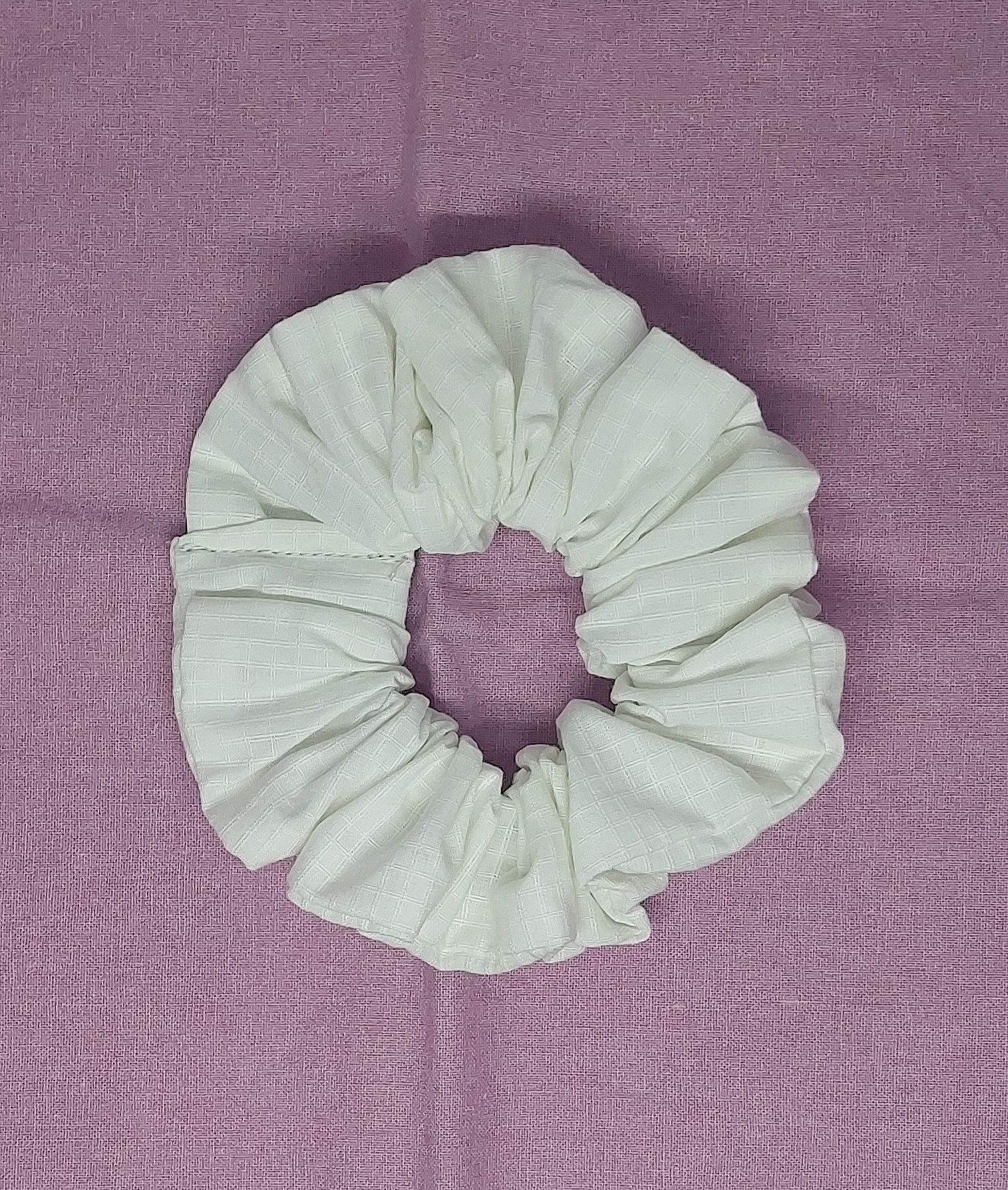 Chouchou blanc &agrave; minis carreaux -Nuage