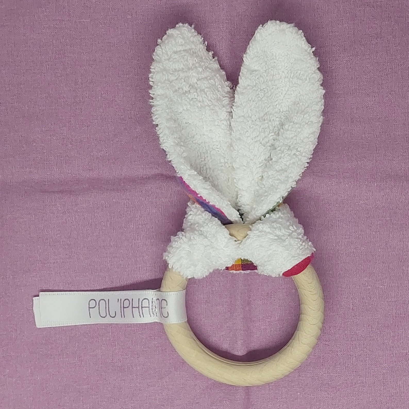 Lapin décoratif pour bébé carreaux rouge