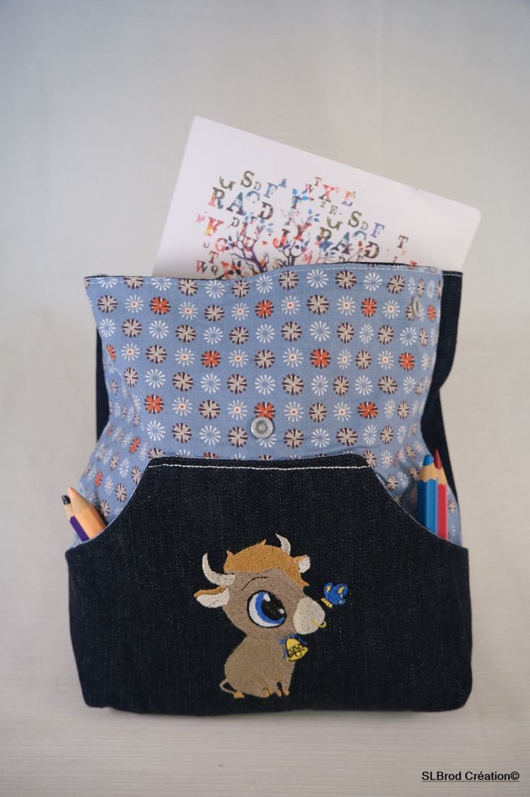 Zaino per bambini ricamato con toro di jeans, personalizzabile