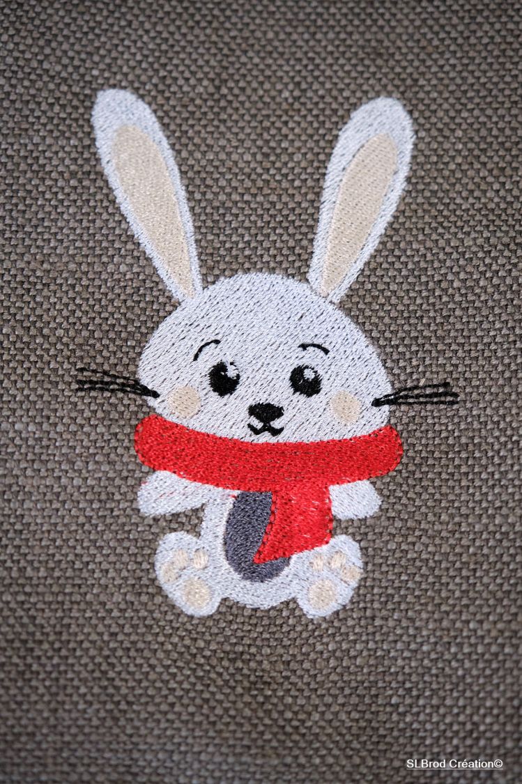 Zaino per bambini ricamato con sciarpa di coniglio rosso da personalizzare