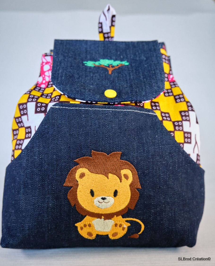 Zaino per bambini ricamato con leone e baobab da personalizzare