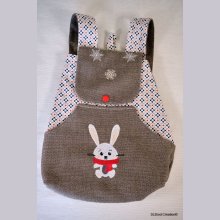 Zaino per bambini ricamato con sciarpa di coniglio rosso da personalizzare